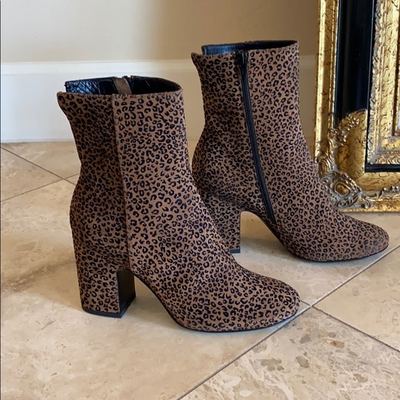 AGL leopard cheetah print velour heeled boot SIZE: 6.5